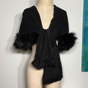 Elegant Black Fur-Trimmed Shrug